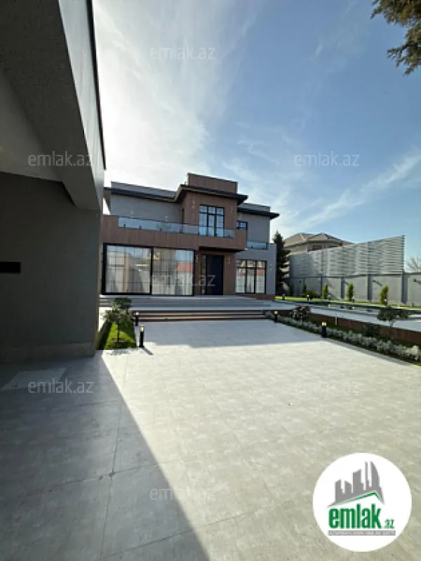 Satılır 5 otaqlı mənzil 300 m²