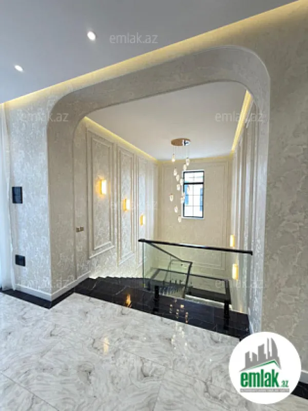 Satılır 5 otaqlı mənzil 300 m²