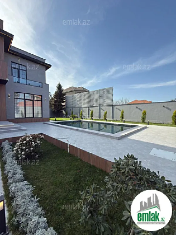 Satılır 5 otaqlı mənzil 300 m²