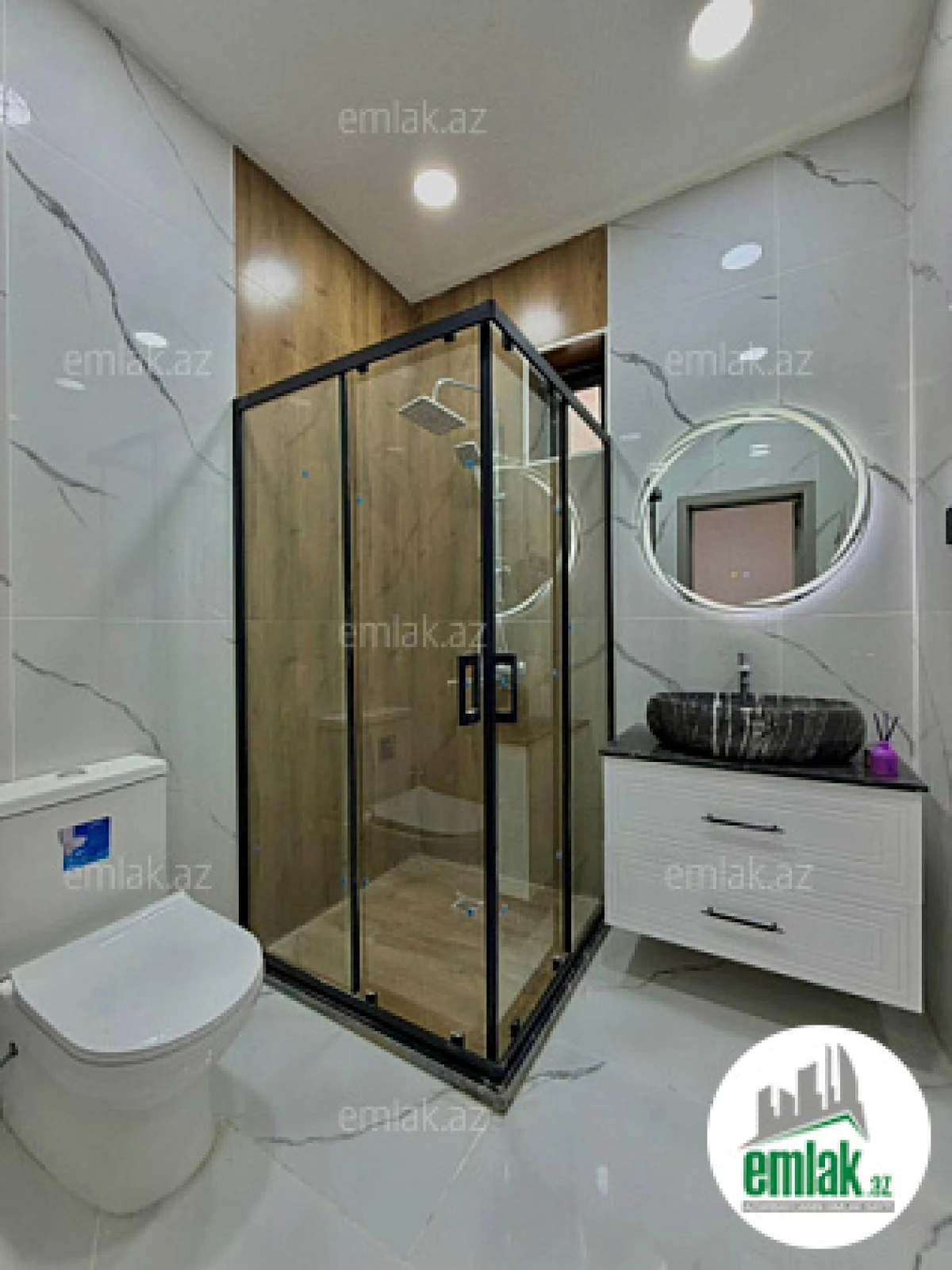 Satılır 4 otaqlı mənzil 180 m²
