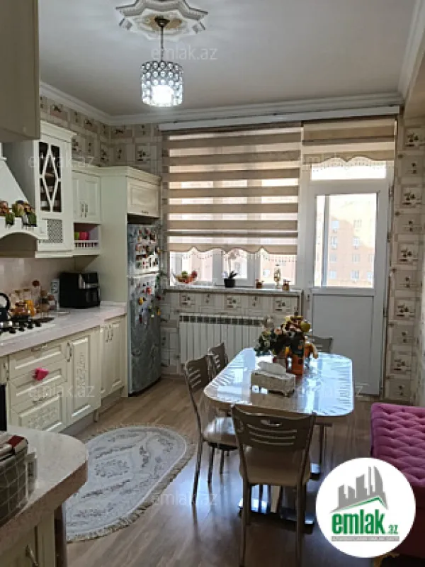 Satılır 3 otaqlı yeni tikili 90 m²