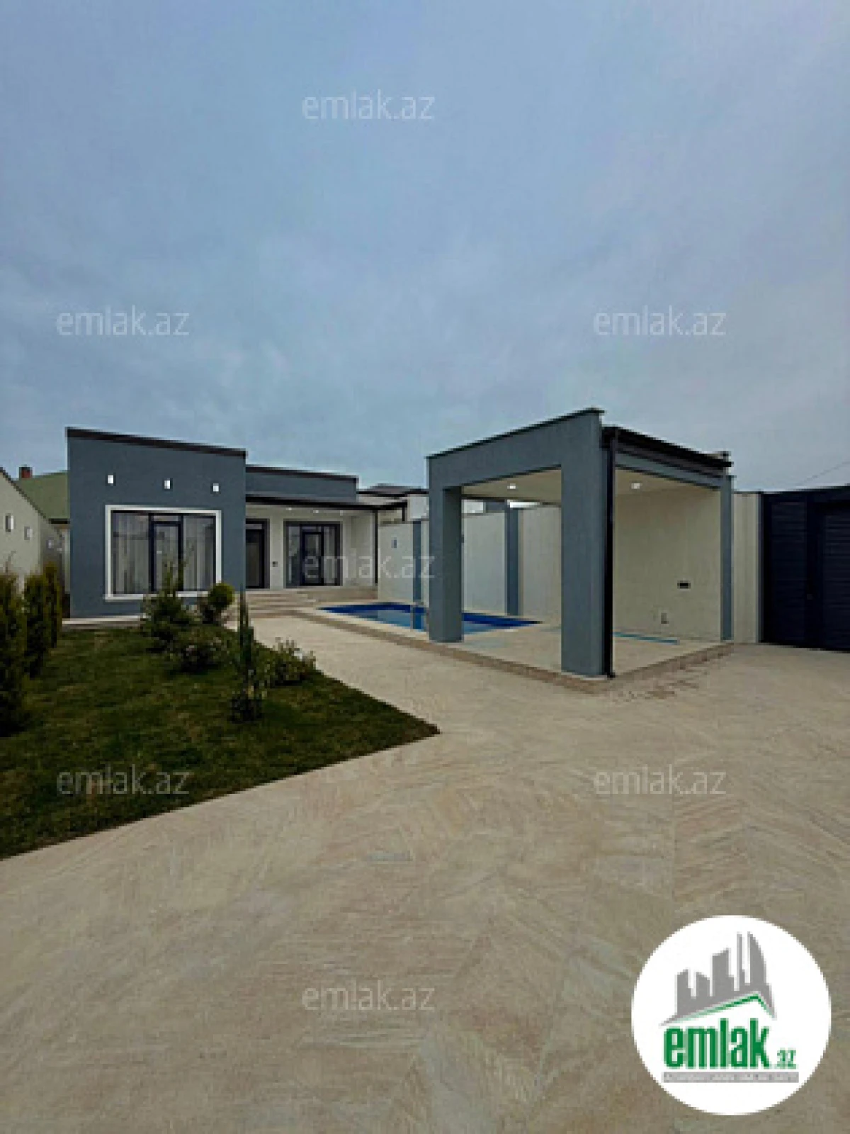 Satılır 4 otaqlı mənzil 170 m²