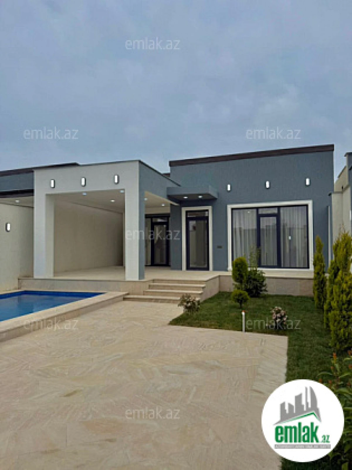 Satılır 4 otaqlı mənzil 150 m²