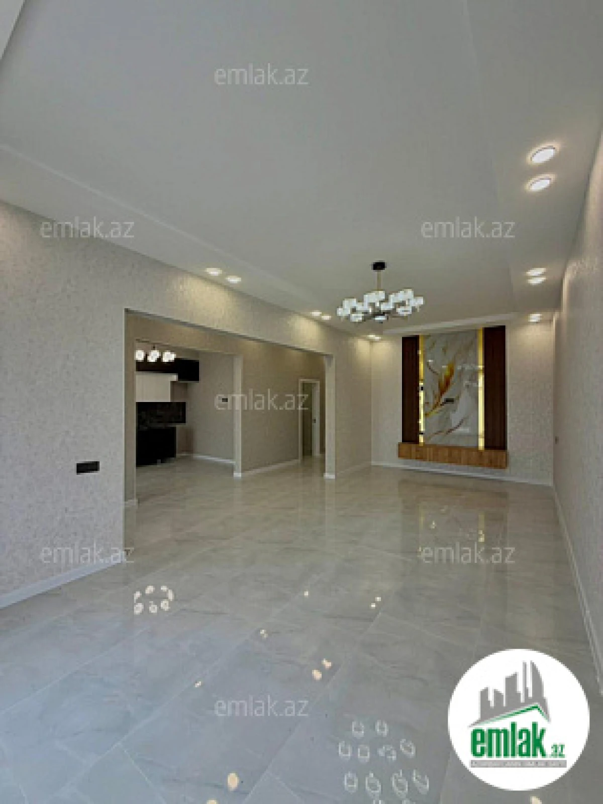 Satılır 4 otaqlı mənzil 150 m²