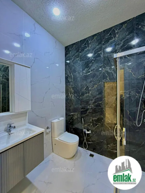 Satılır 4 otaqlı mənzil 150 m²