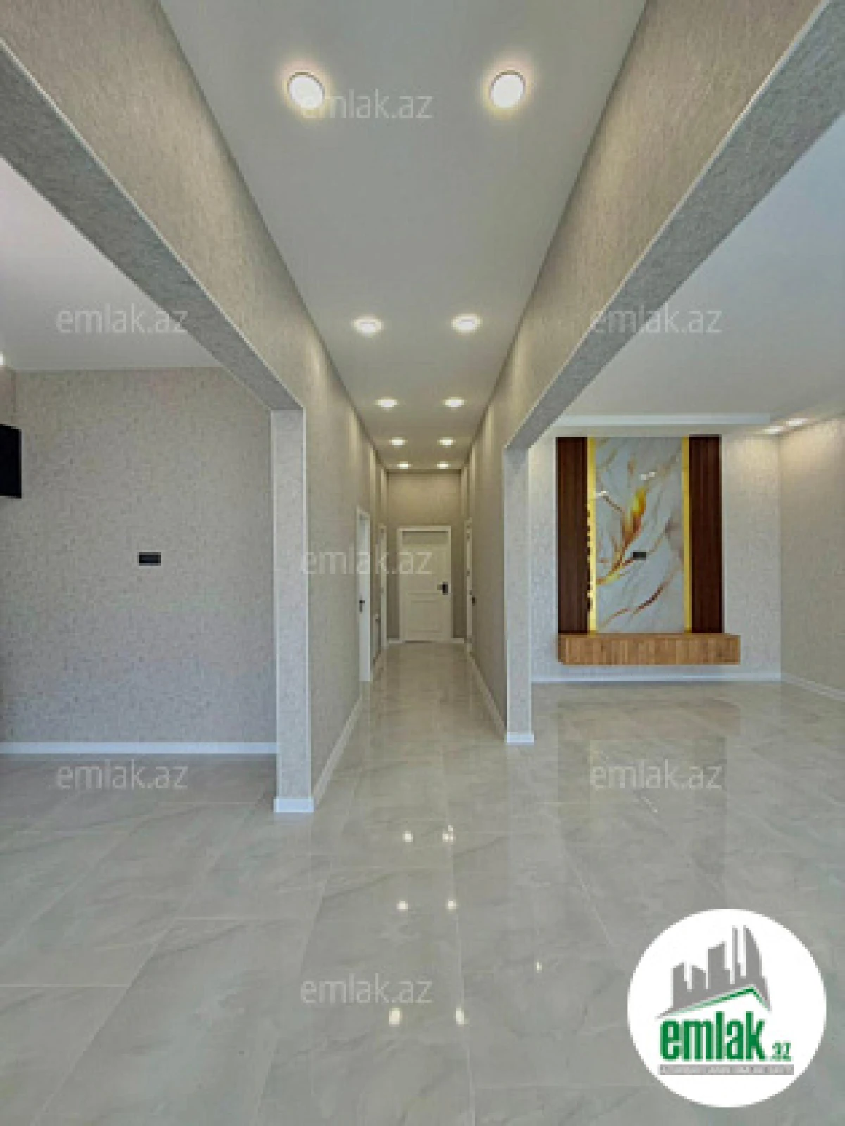 Satılır 4 otaqlı mənzil 150 m²