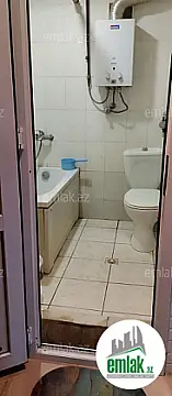 Satılır 4 otaqlı köhnə tikili 70 m²