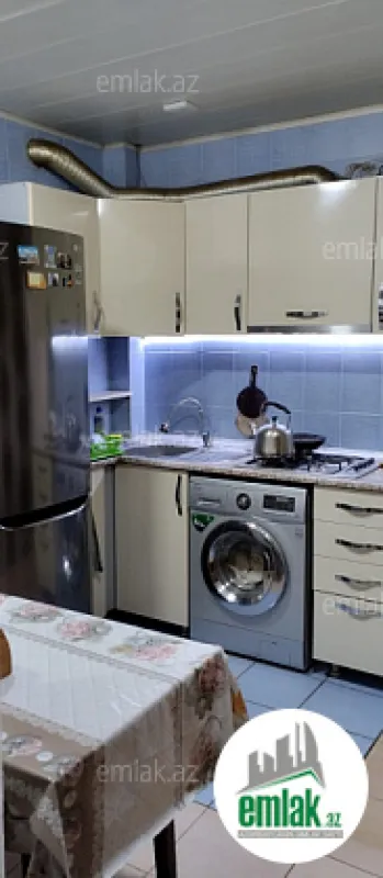 Satılır 4 otaqlı köhnə tikili 70 m²