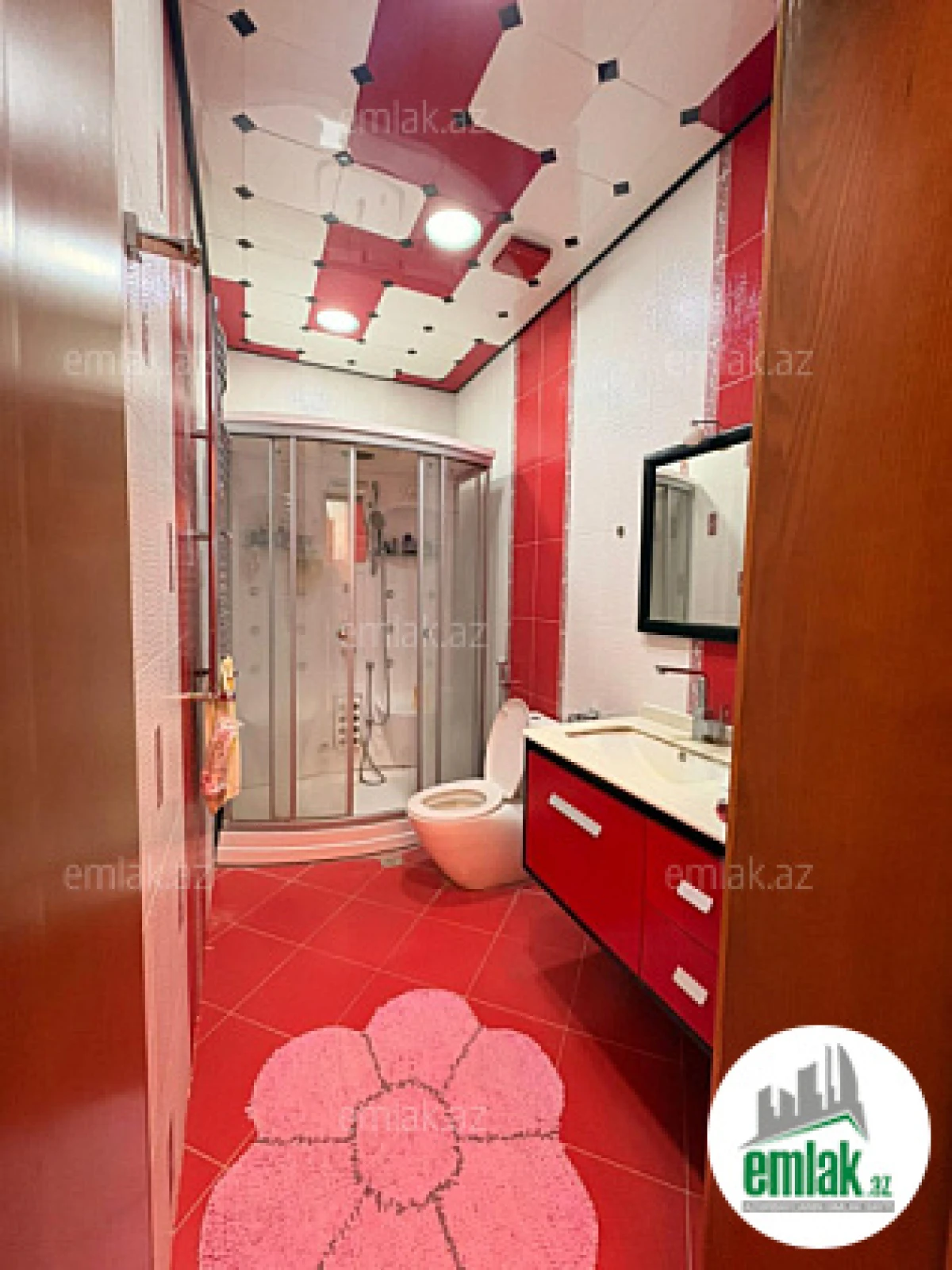 Satılır 4 otaqlı yeni tikili 180 m²