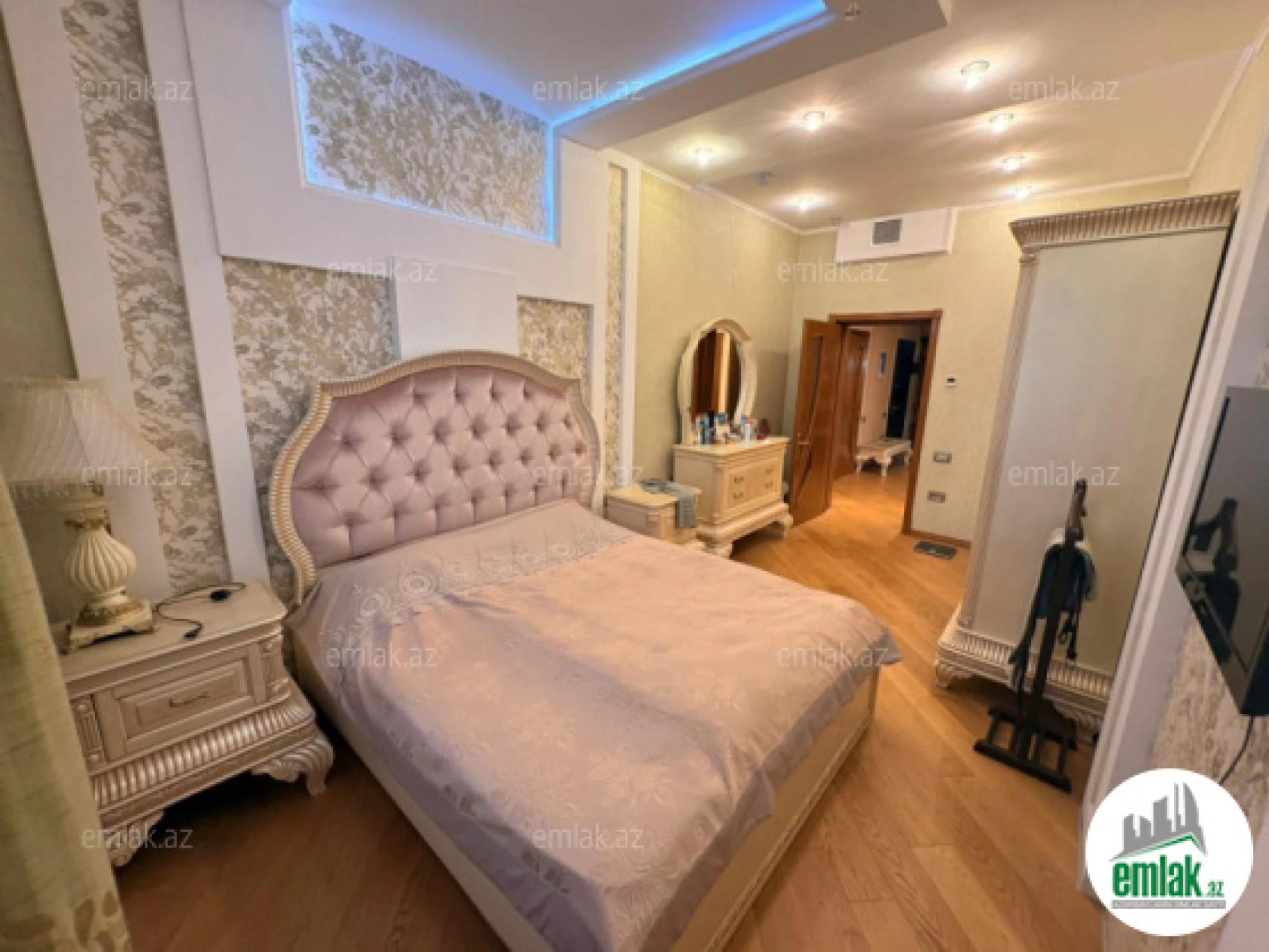 Satılır 4 otaqlı yeni tikili 180 m²