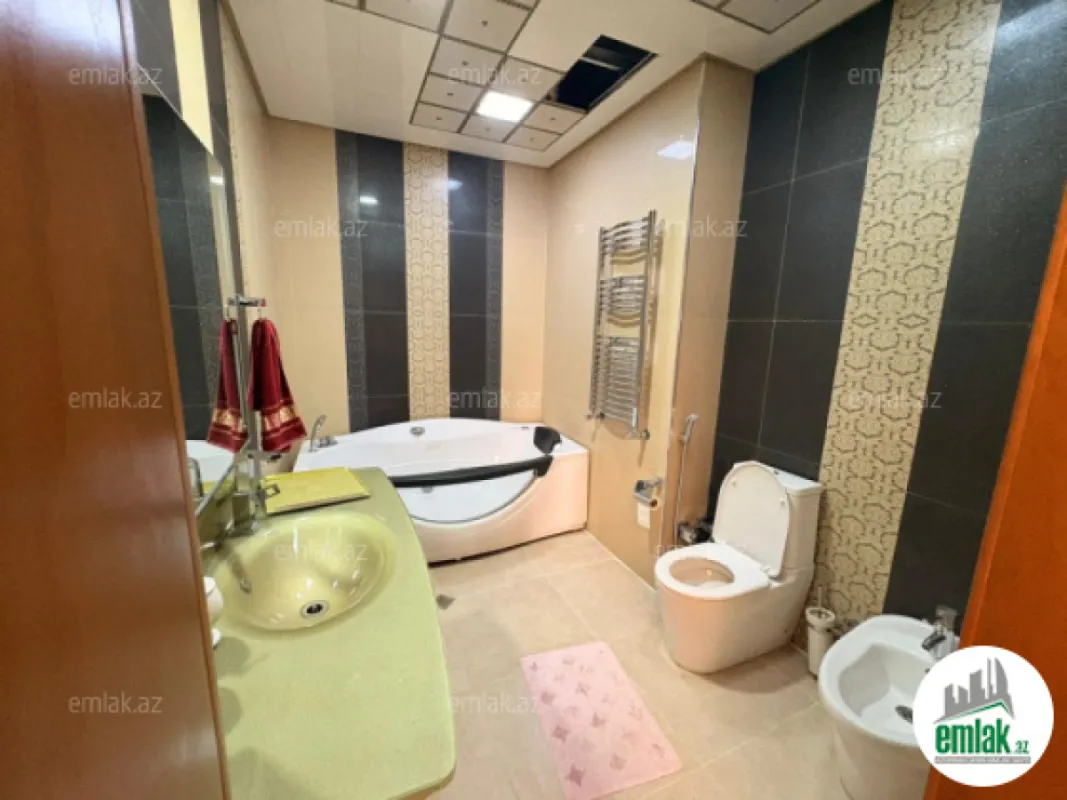 Satılır 4 otaqlı yeni tikili 180 m²