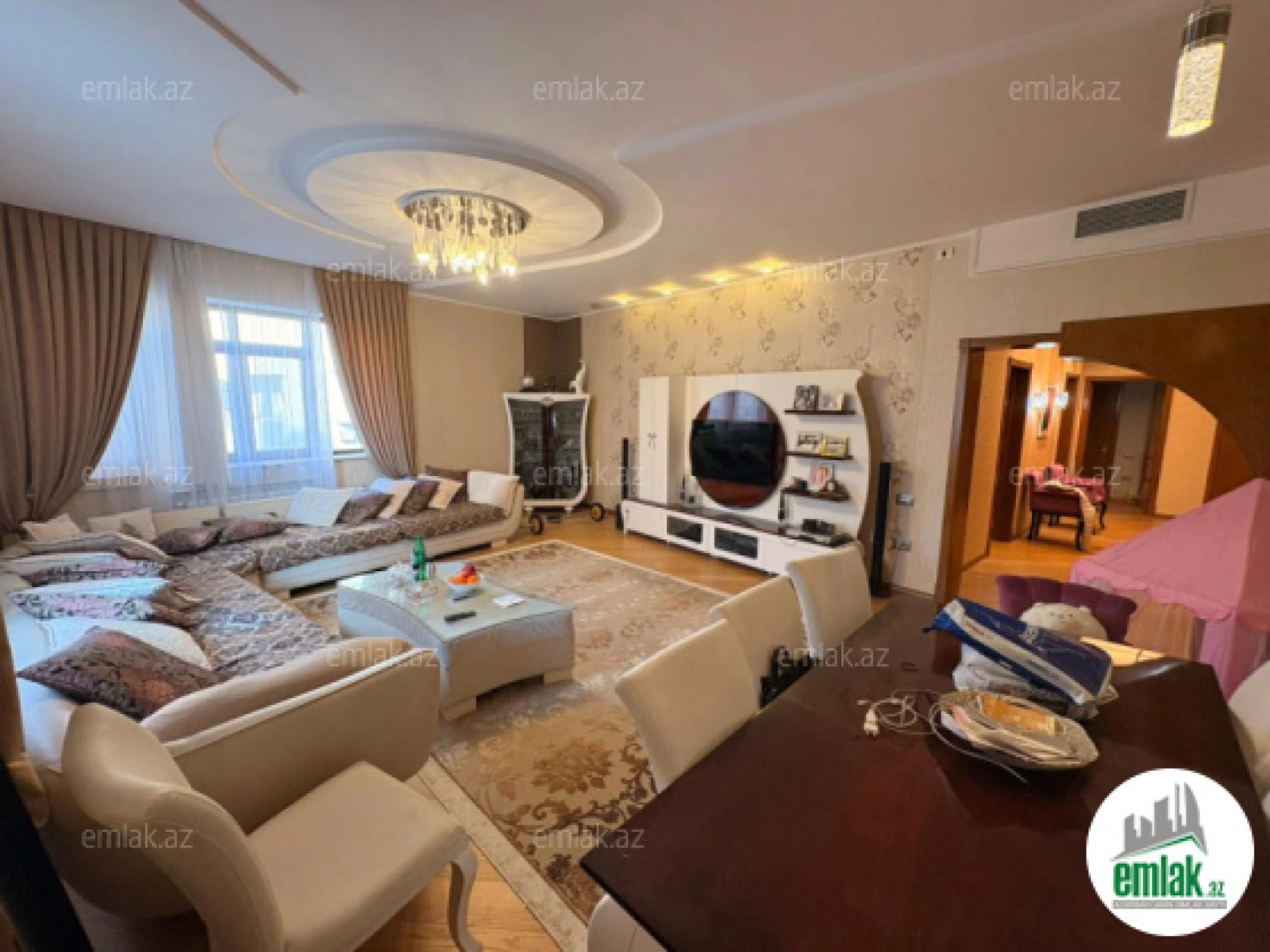 Satılır 4 otaqlı yeni tikili 180 m²