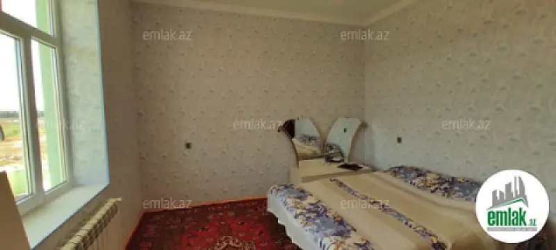 Satılır 5 otaqlı həyət evi 225 m²