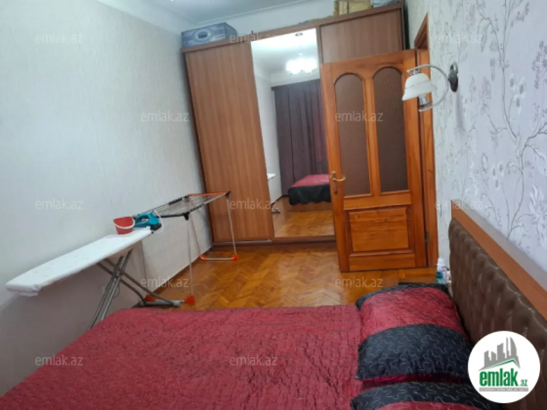 Satılır 3 otaqlı köhnə tikili 80 m²