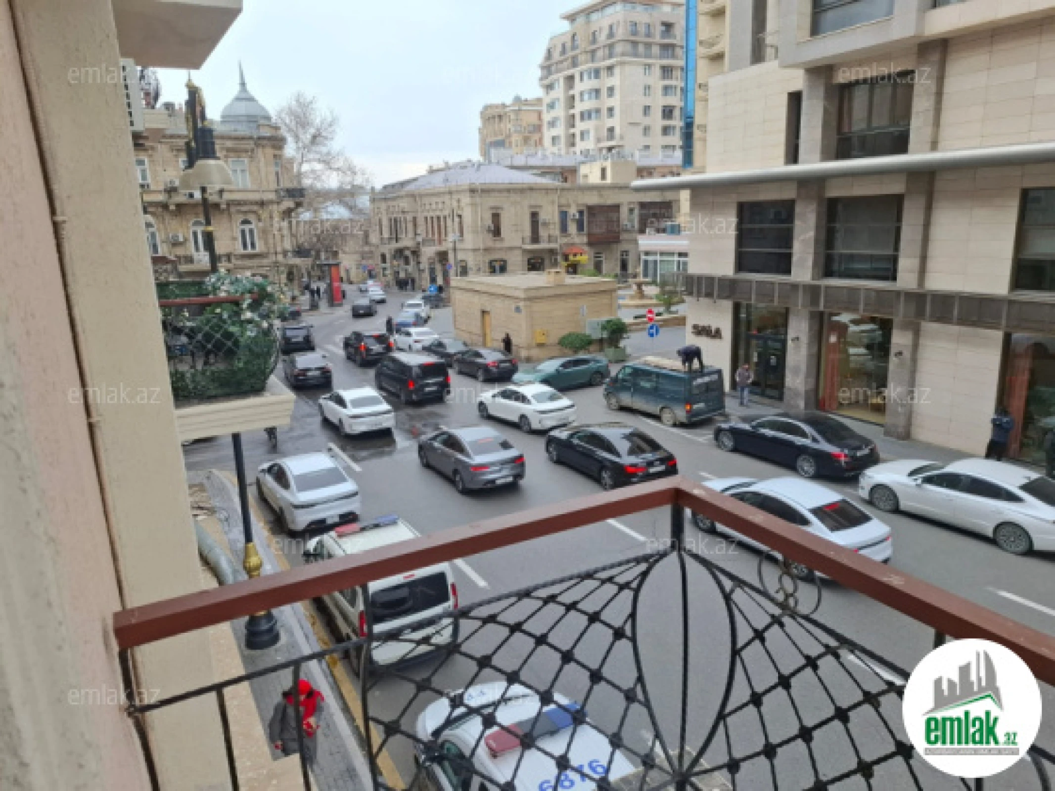 Satılır 3 otaqlı köhnə tikili 80 m²