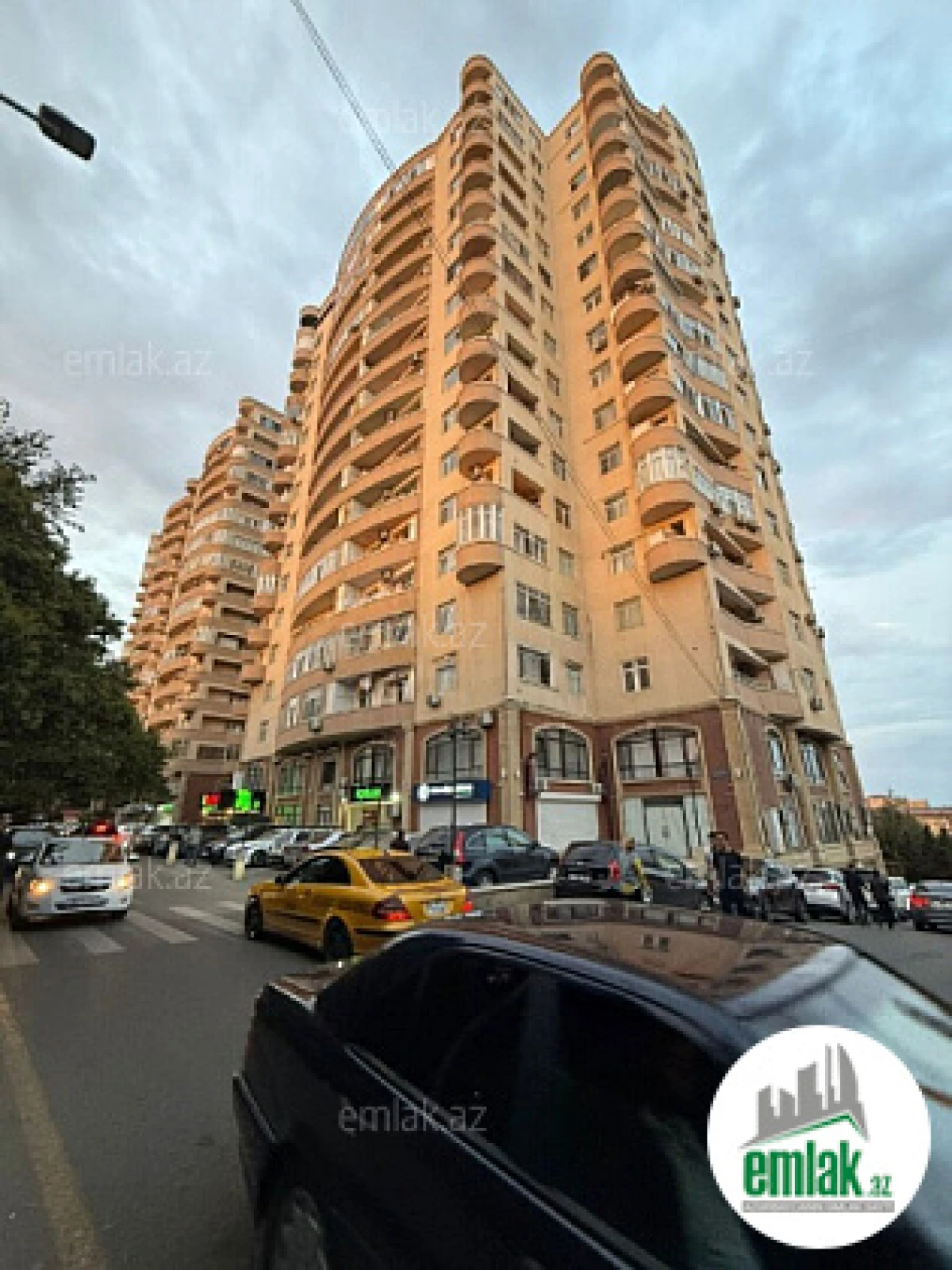 Satılır 3 otaqlı yeni tikili 150 m²