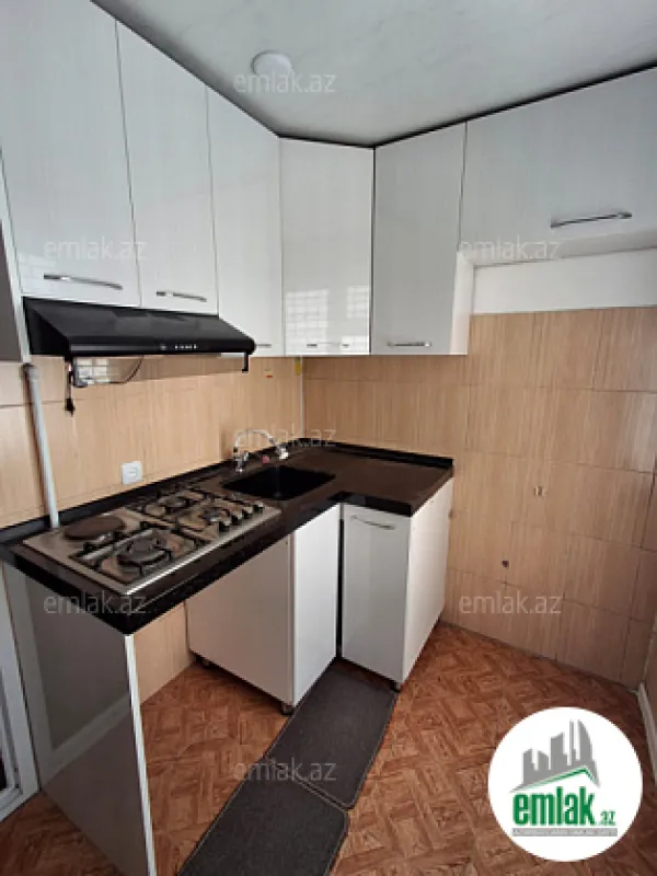 Satılır 2 otaqlı köhnə tikili 60 m²