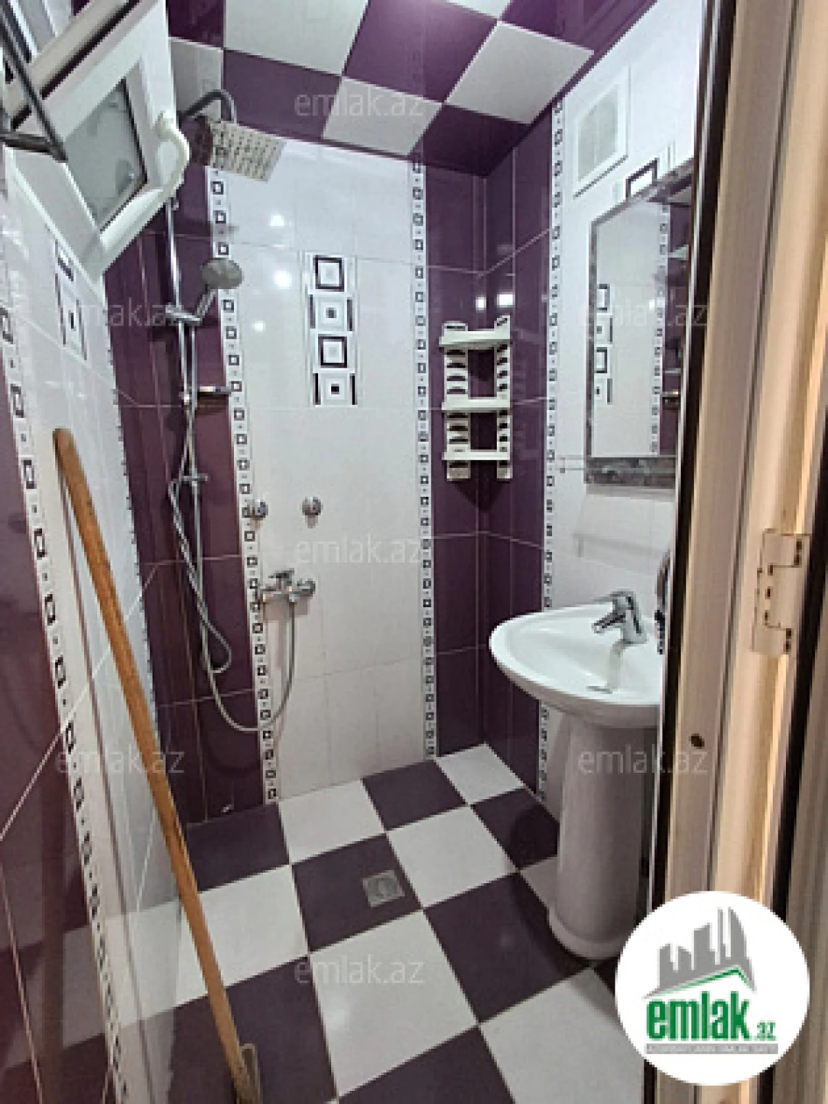 Satılır 2 otaqlı köhnə tikili 60 m²