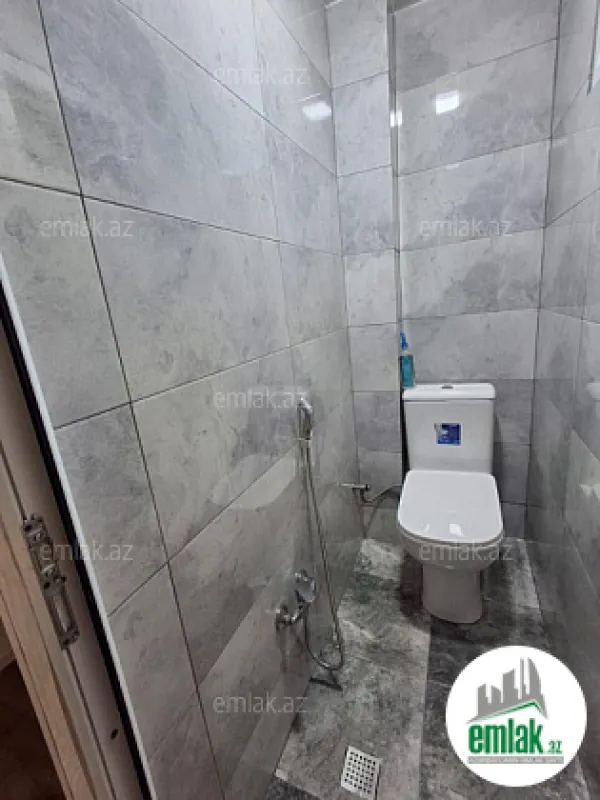 Satılır 2 otaqlı köhnə tikili 60 m²