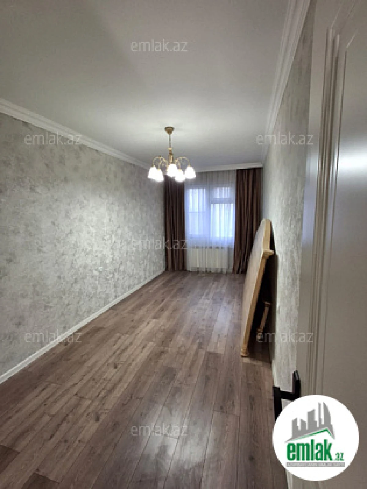 Satılır 2 otaqlı köhnə tikili 60 m²