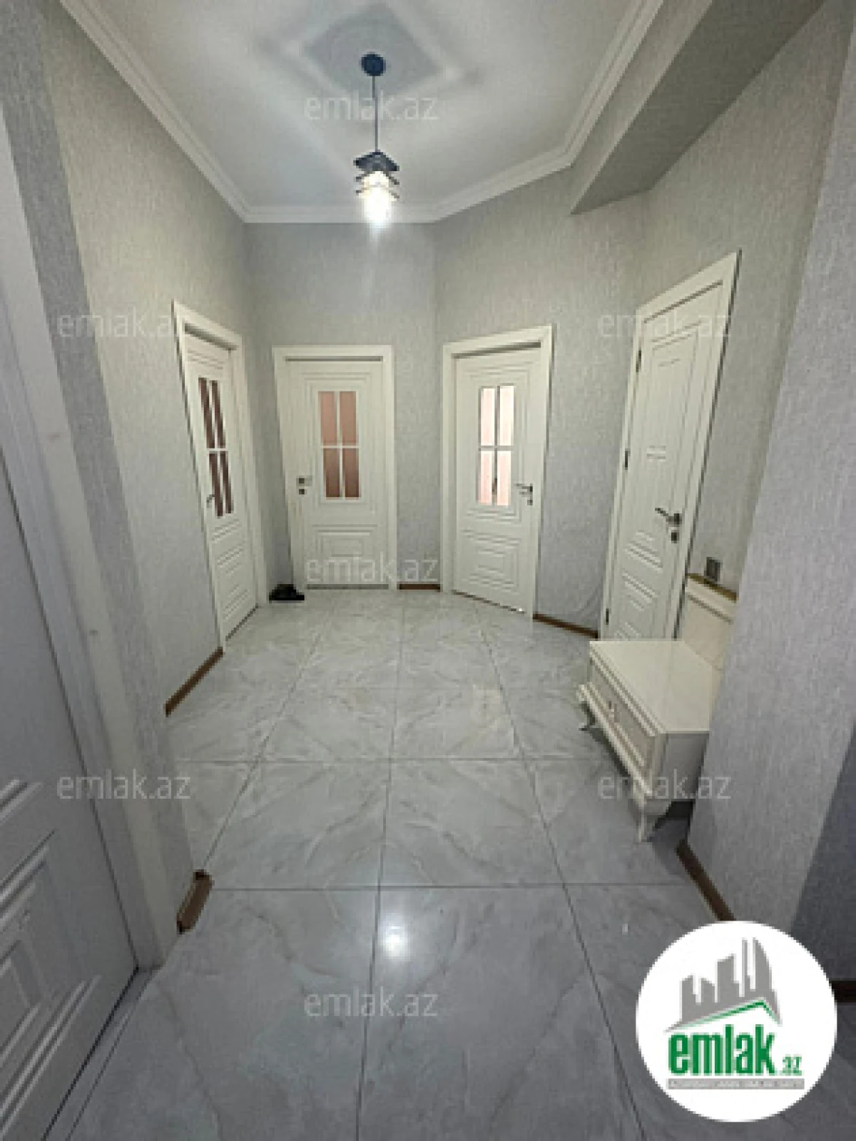 Satılır 3 otaqlı yeni tikili 88 m²