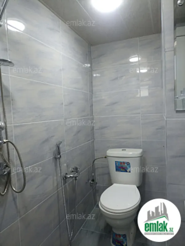 Satılır 2 otaqlı köhnə tikili 60 m²