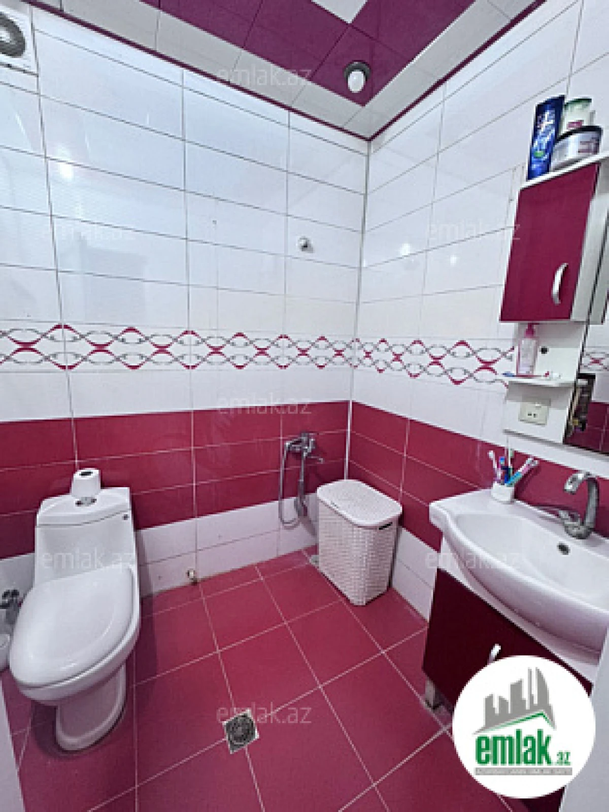 Satılır 3 otaqlı köhnə tikili 60 m²