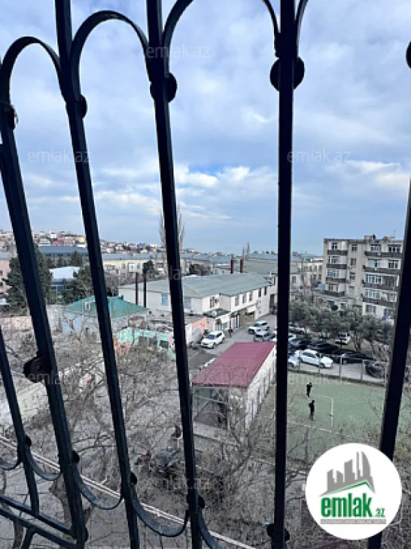 Satılır 3 otaqlı köhnə tikili 60 m²