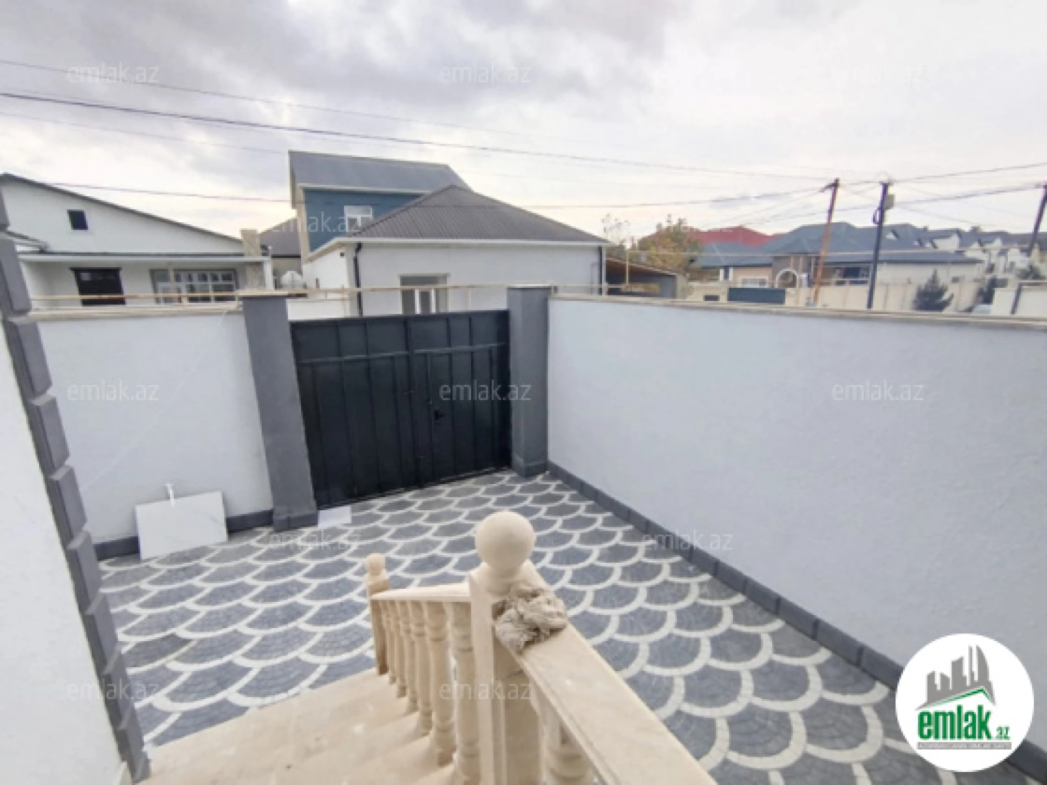 Satılır 5 otaqlı həyət evi 170 m²