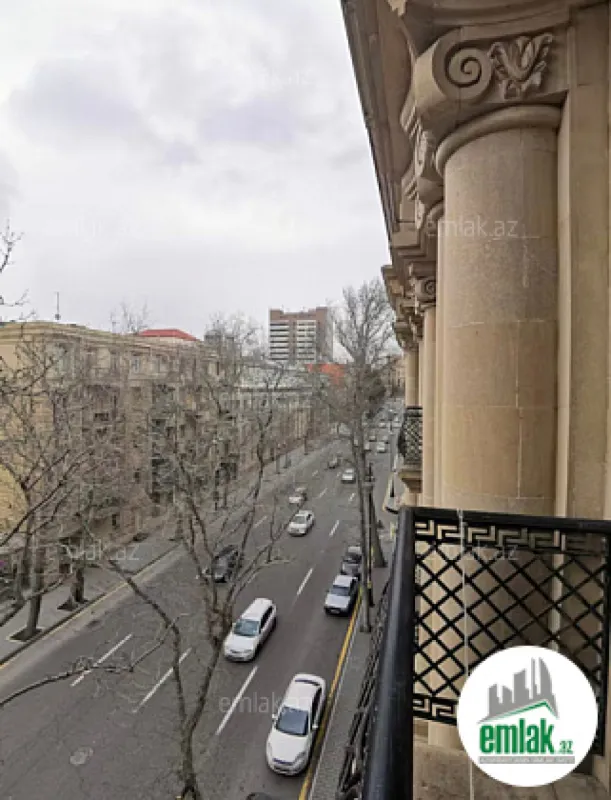 Satılır 1 otaqlı köhnə tikili 60 m²