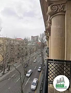 Satılır 1 otaqlı köhnə tikili 60 m²