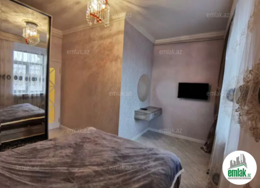 Satılır 1 otaqlı köhnə tikili 60 m²