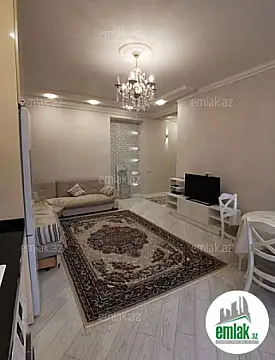 Satılır 1 otaqlı köhnə tikili 60 m²