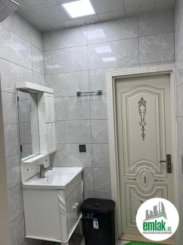 Satılır 3 otaqlı köhnə tikili 70 m²