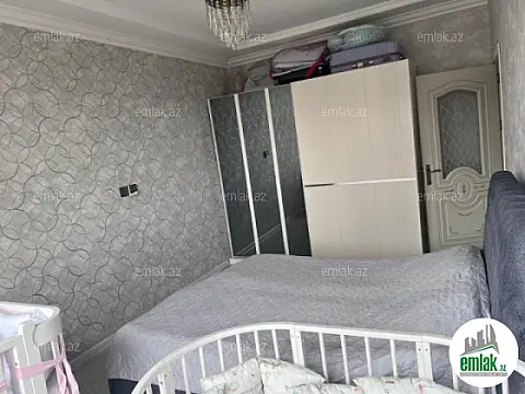 Satılır 3 otaqlı köhnə tikili 70 m²