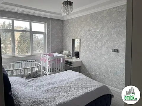 Satılır 3 otaqlı köhnə tikili 70 m²