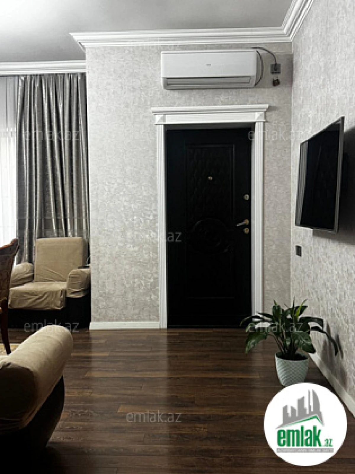 Satılır 5 otaqlı həyət evi 180 m²