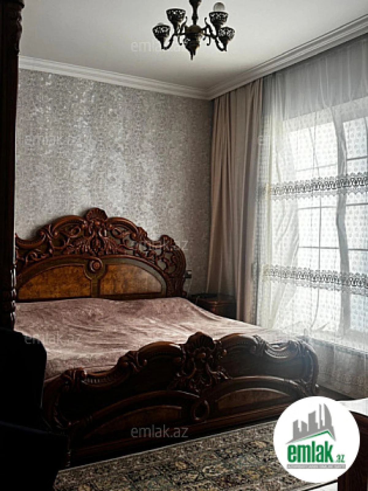 Satılır 5 otaqlı həyət evi 180 m²