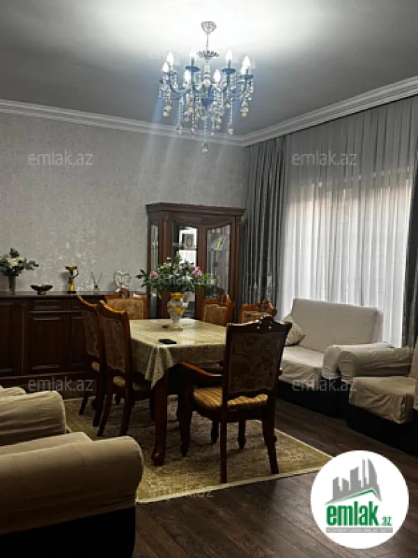 Satılır 5 otaqlı həyət evi 180 m²