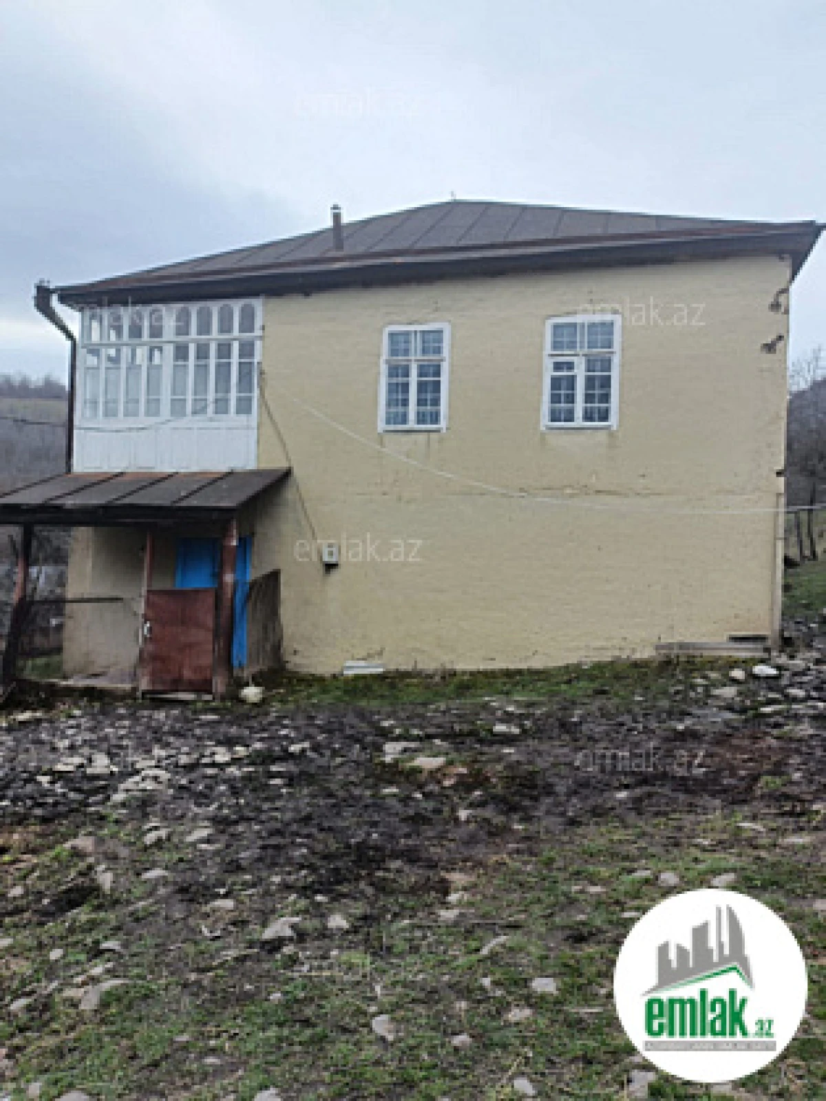 Satılır 5 otaqlı həyət evi 200 m²