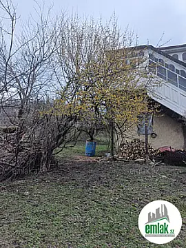 Satılır 5 otaqlı həyət evi 200 m²