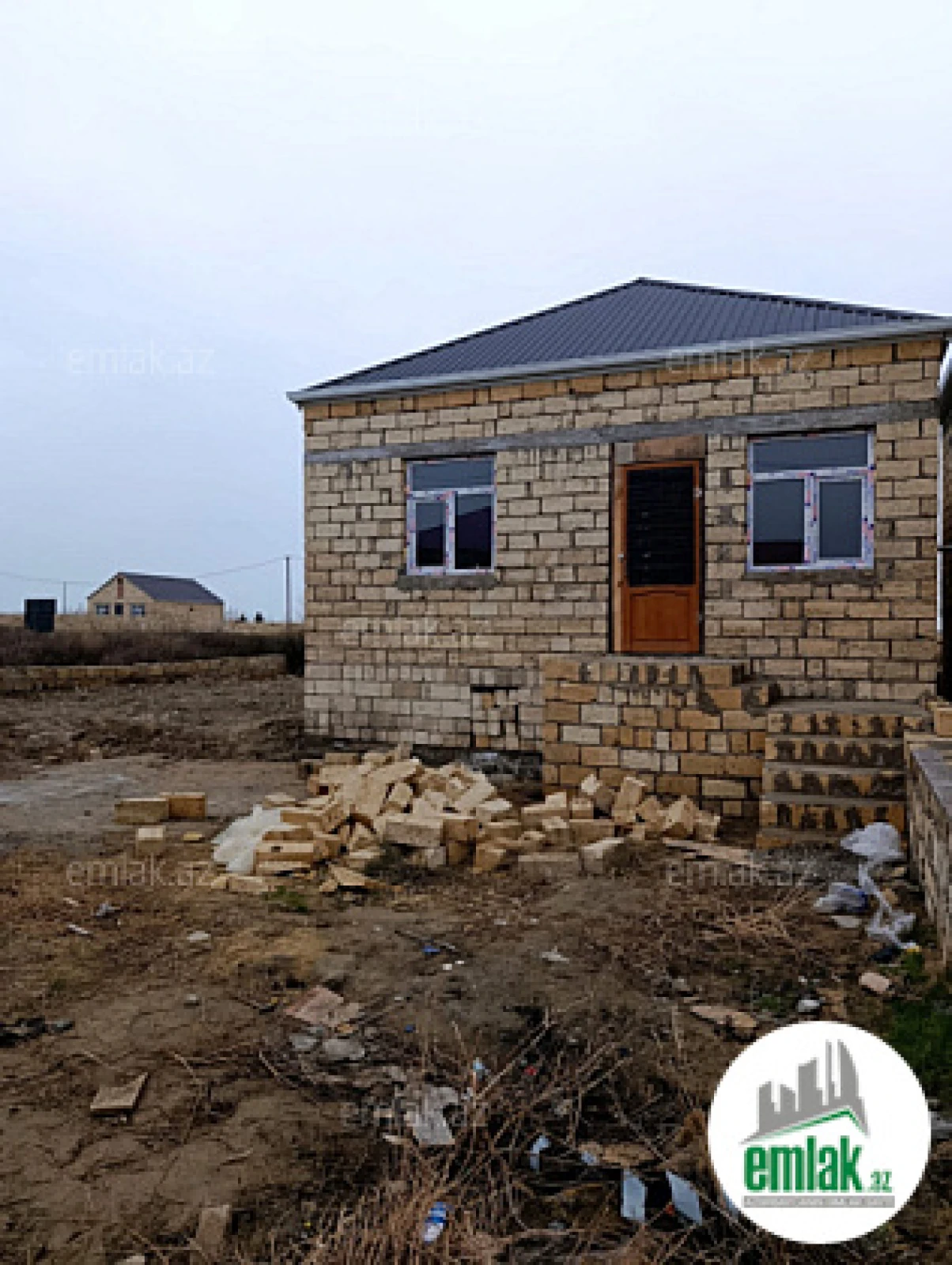 Satılır 3 otaqlı həyət evi 1.5 m²