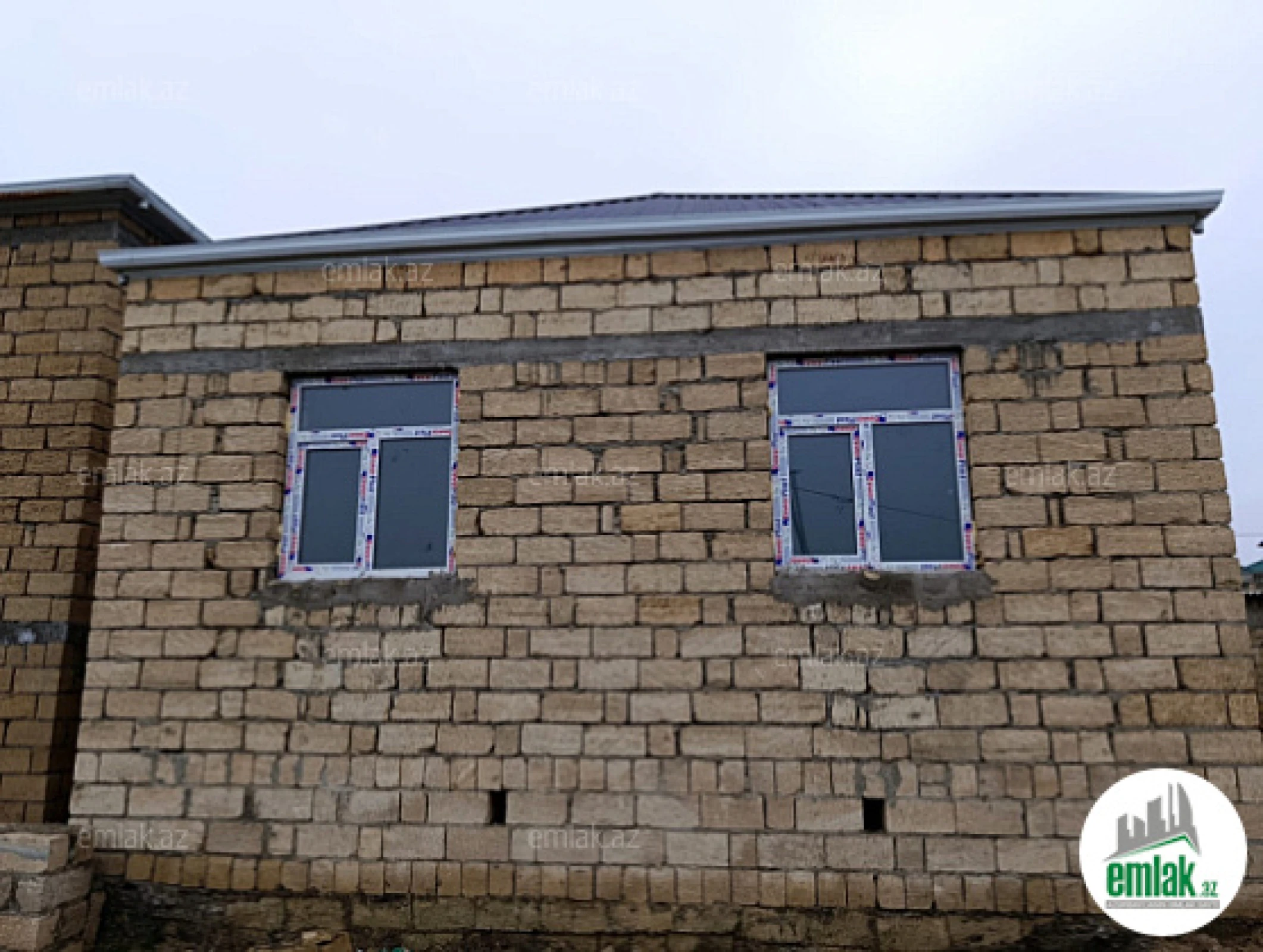 Satılır 3 otaqlı həyət evi 1.5 m²