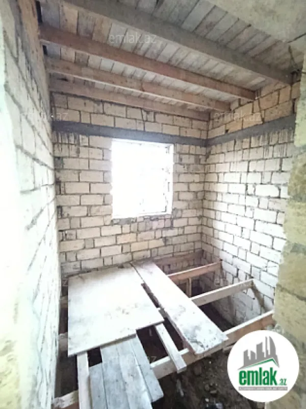 Satılır 3 otaqlı həyət evi 1.5 m²