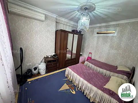 Satılır 3 otaqlı yeni tikili 80 m²