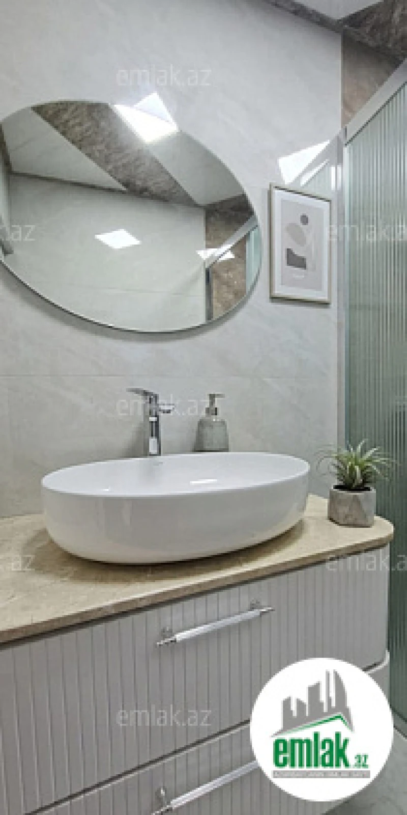 Satılır 2 otaqlı köhnə tikili 67 m²