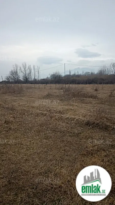 Satılır torpaq sahəsi 87 m²