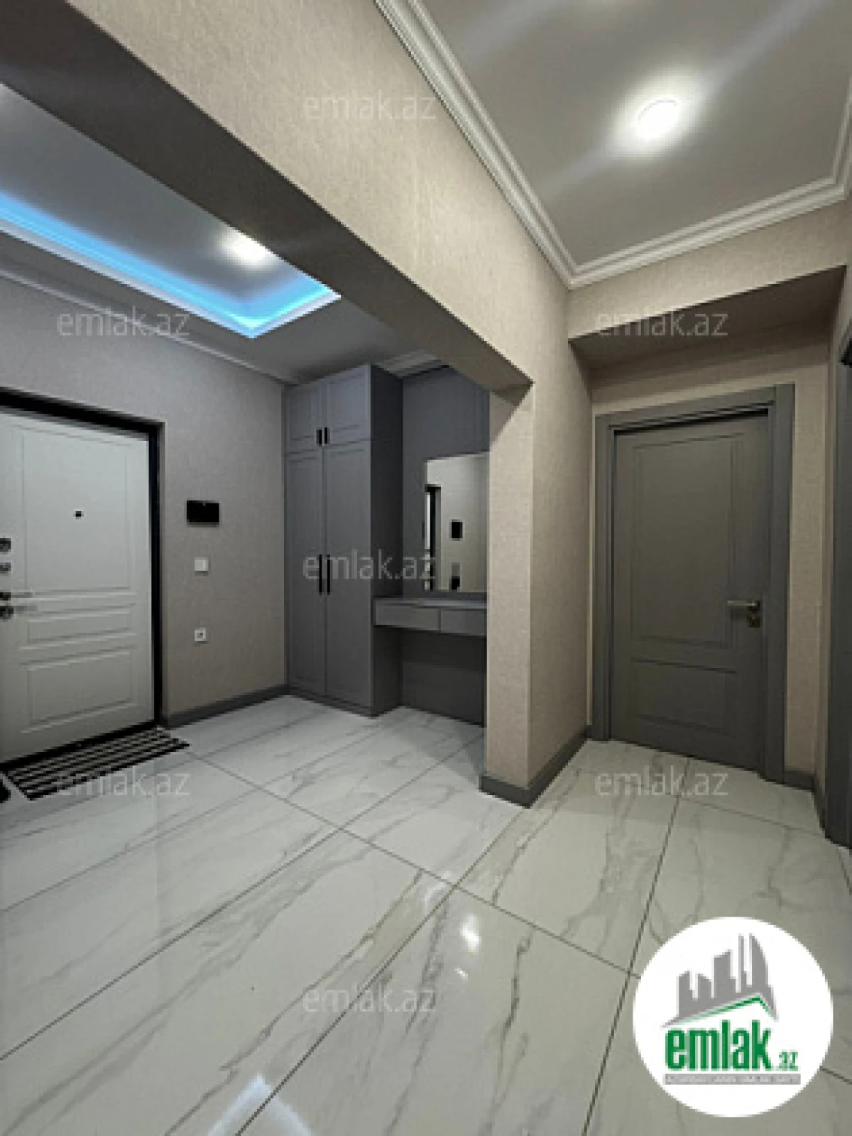 Satılır 2 otaqlı yeni tikili 62 m²