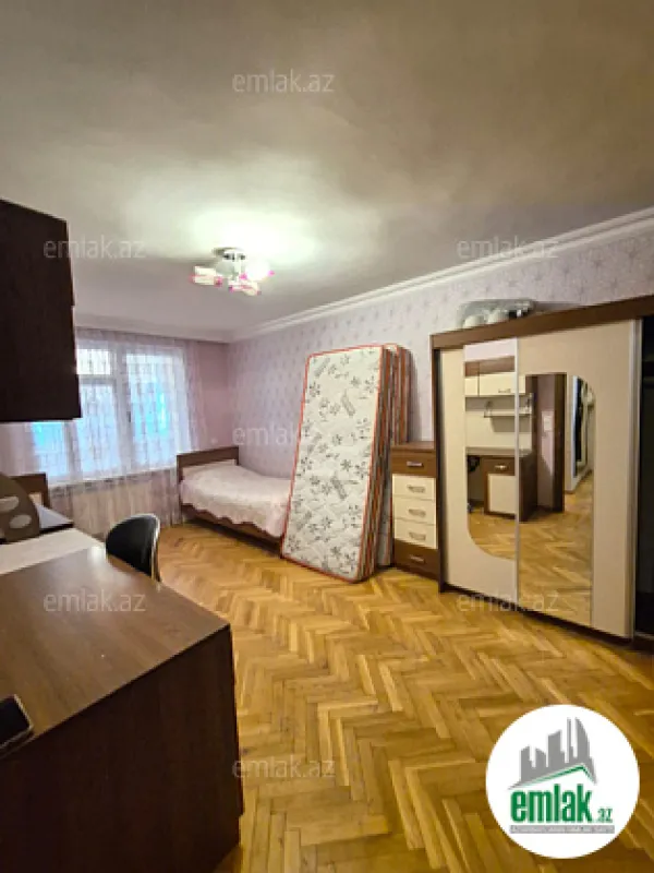 Satılır 3 otaqlı köhnə tikili 65 m²