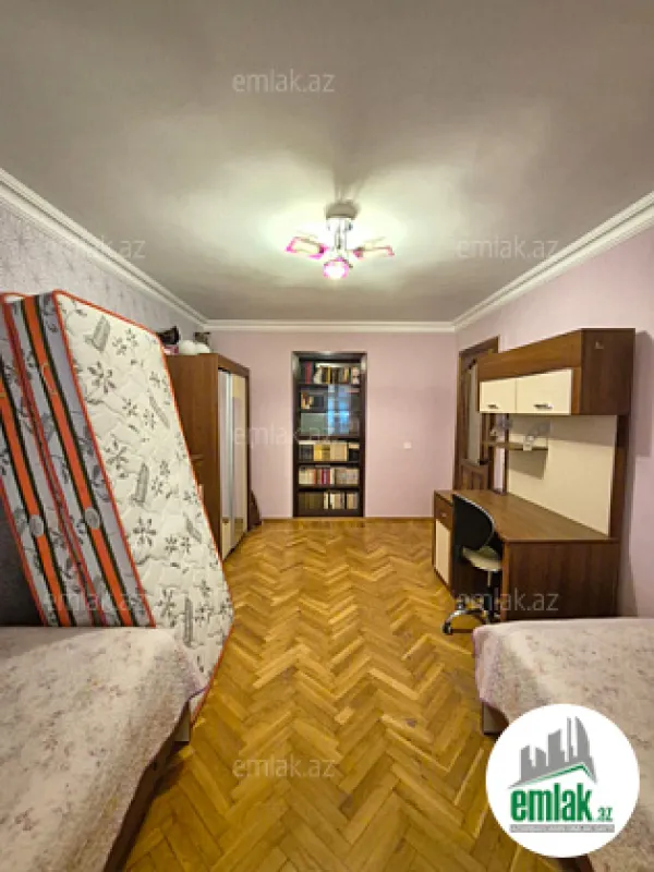 Satılır 3 otaqlı köhnə tikili 65 m²